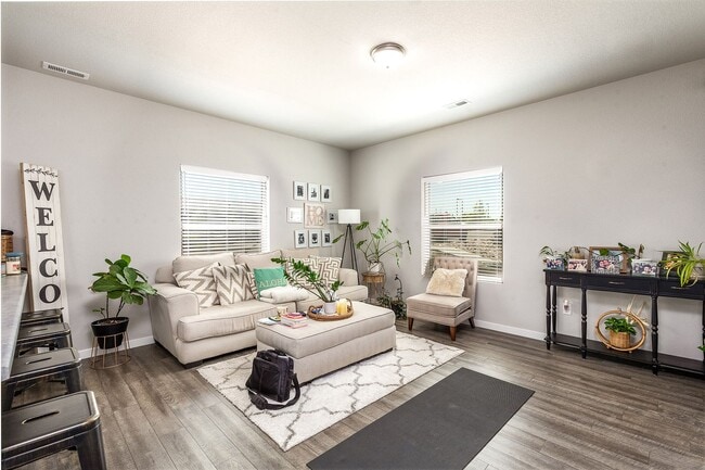 Photo - End Townhouse Unit for Rent