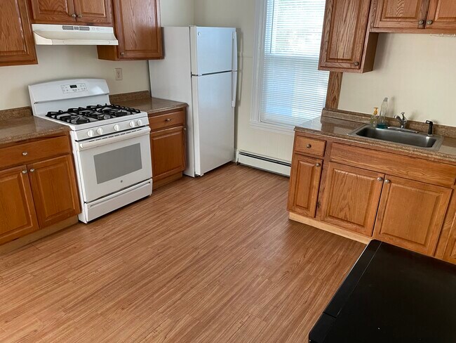 Photo - 567 Main St Unit 2