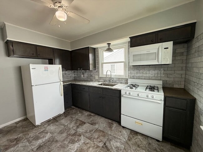 Photo - 114 Martin Ave