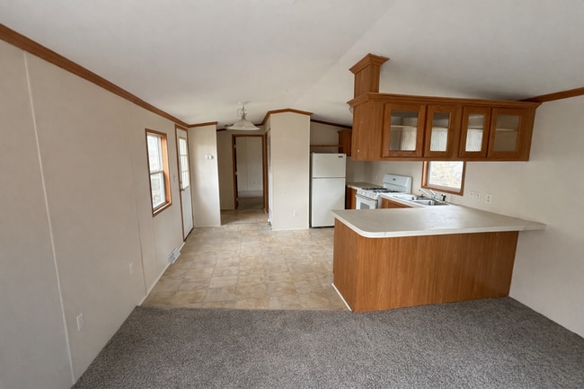 Photo - 108 Bridsall S. -