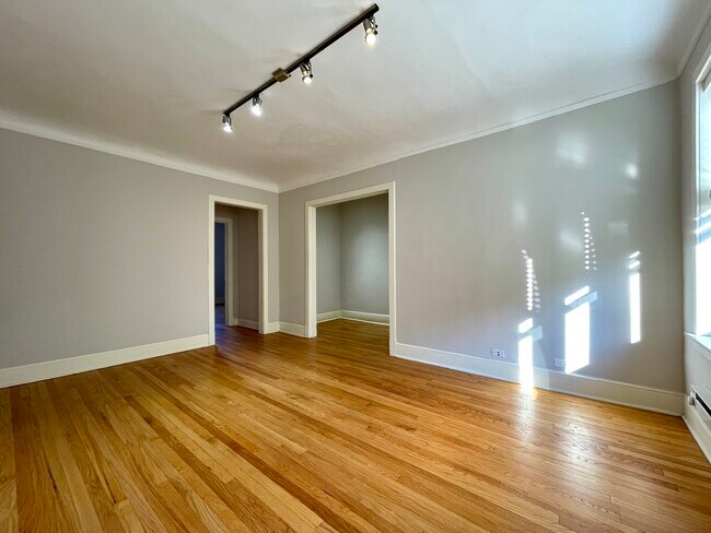 Photo - 2329 N Rockwell St