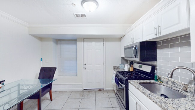 Photo - 712 Shawmut Ave Unit 1R