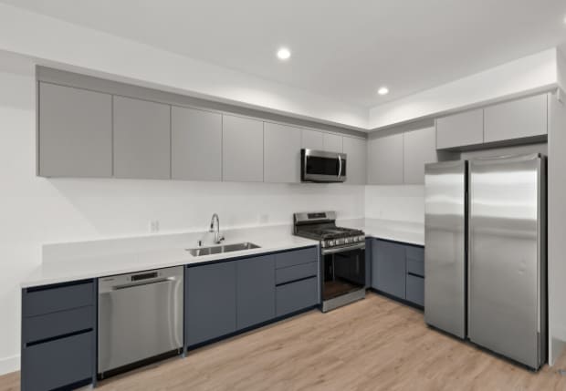 Photo - 6600 Van Nuys Blvd Unit 407A