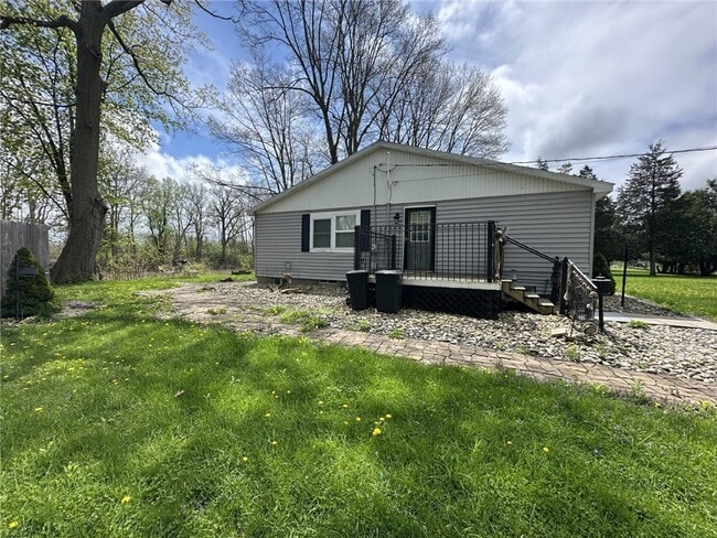 Photo - 2590 Scottsville Rd House