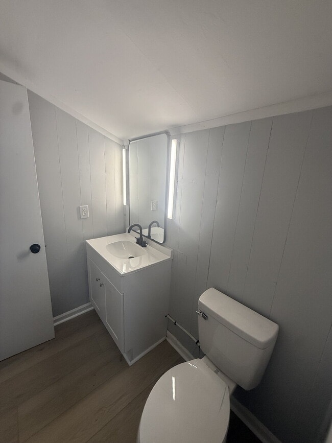 Photo - 2 bedroom 1 bath Home in Hurt VA with large yard just minutes to downtown Altavista.