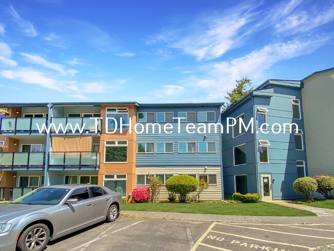 Photo - "Chic 2-Bed Condo with Scenic Views & Gran... Unit #813