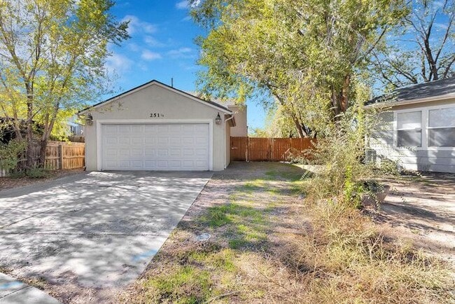 Photo - Charming 3 Bedroom Home in Quiet Orchard M...