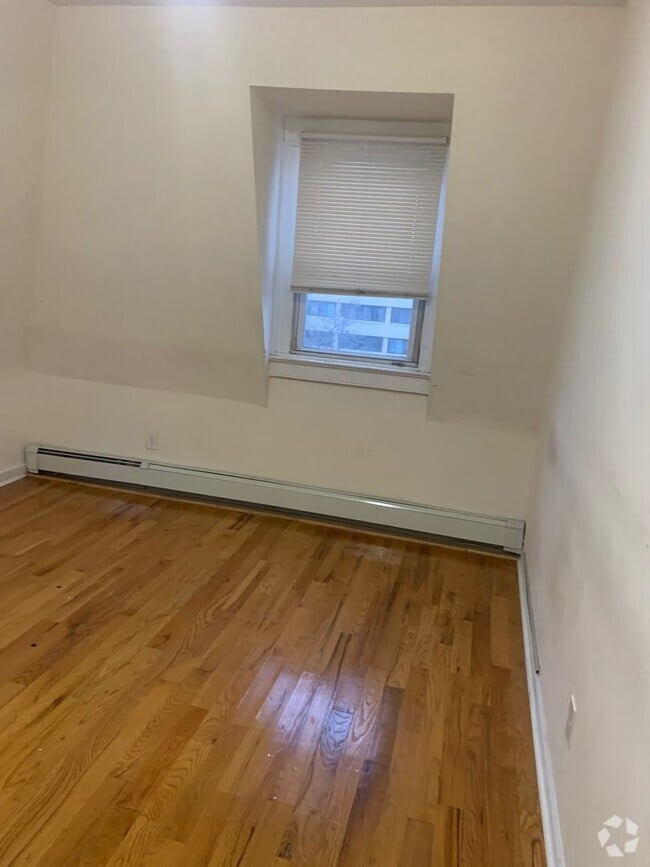 Building Photo - 86 Clinton Ave Unit 2 Rental