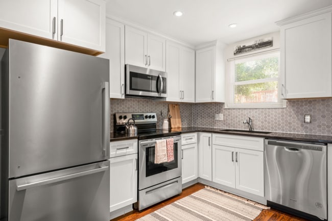 Photo - 633 Debbie Dr