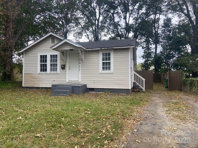 Building Photo - 3931 Bearwood Ave