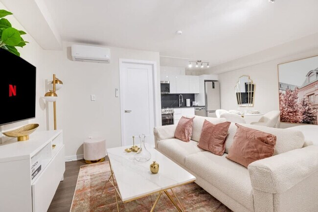 Photo - 1755 R. Saint-Denis Unit FL2-ID1310914P