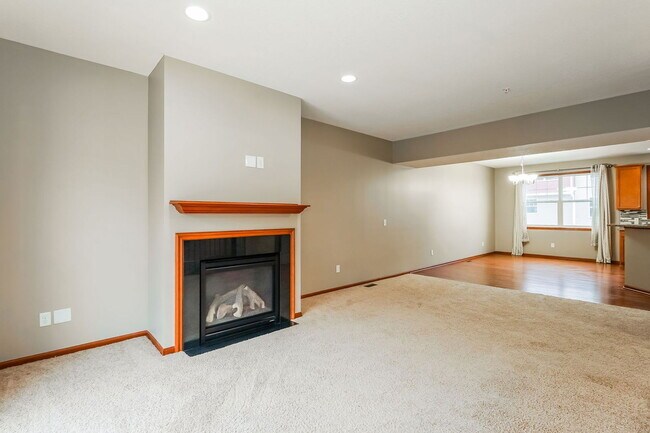 Photo - 1949 Commonwealth Blvd