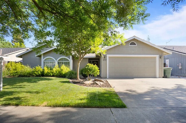 Photo - 1151 E Donna Dr House