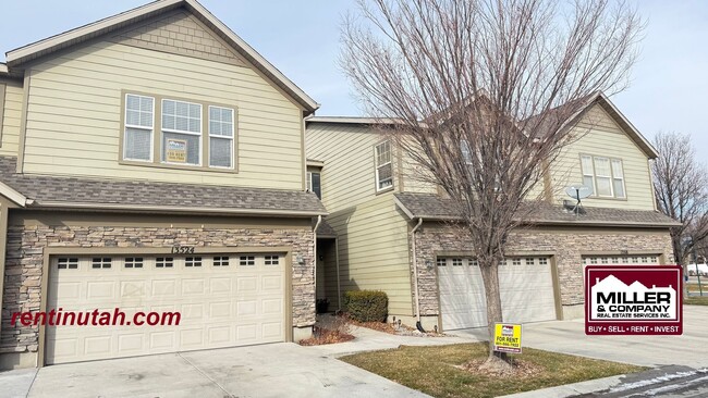 Photo - Beautifully updated townhouse in Riverton!