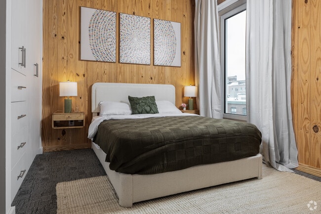 2BR, 2BA - 828SF - Primary Bedroom
