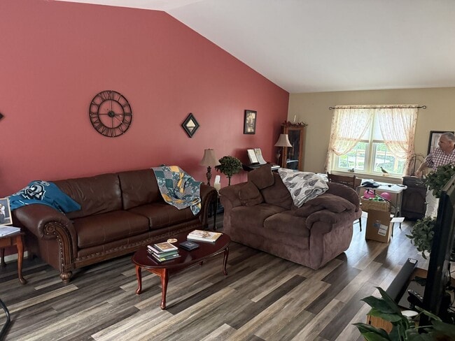 Photo - 1223 E Newport Rd