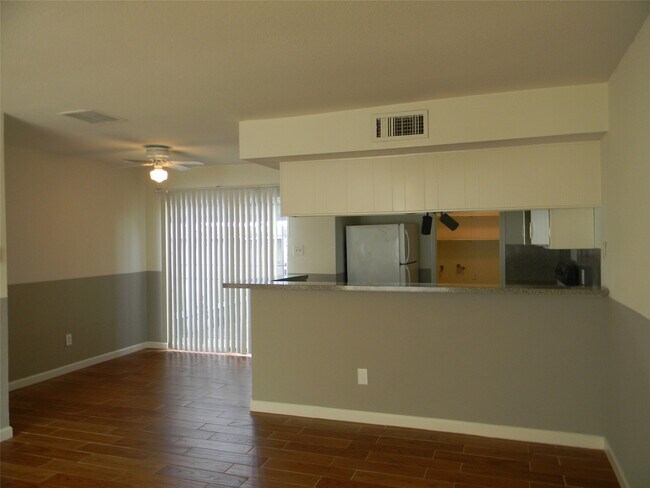 Photo - 9200 W Bellfort Ave Unidad 48