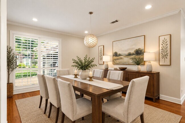 14207 Woodville Gardens Dr