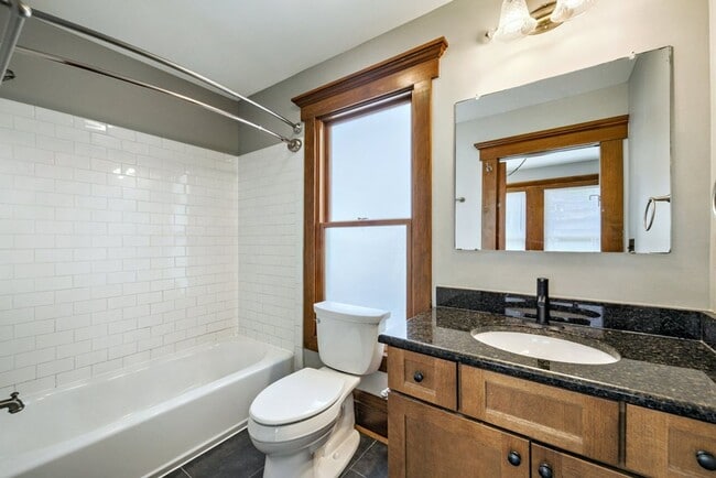 Photo - Short North / Victorian Village Stunning Single Family House!
