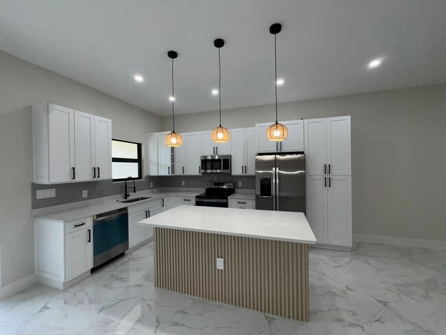 Photo - 4829 29th St SW