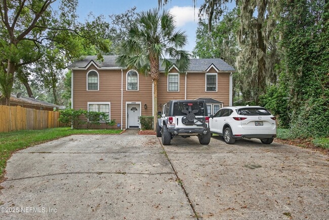 Photo - 3945 Oak St