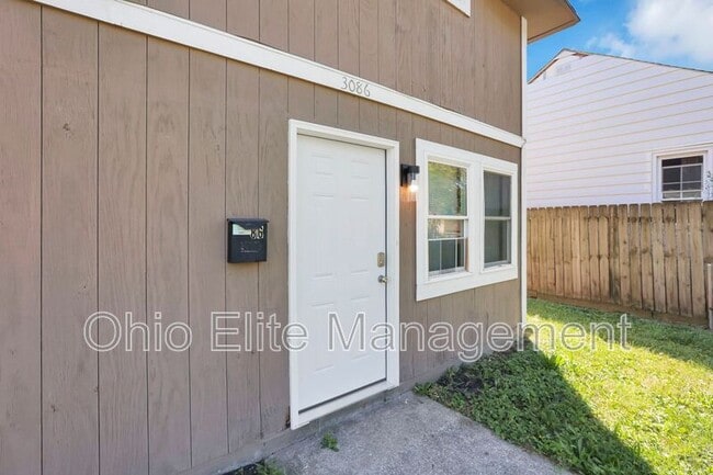 Photo - 3086 Grasmere Ave