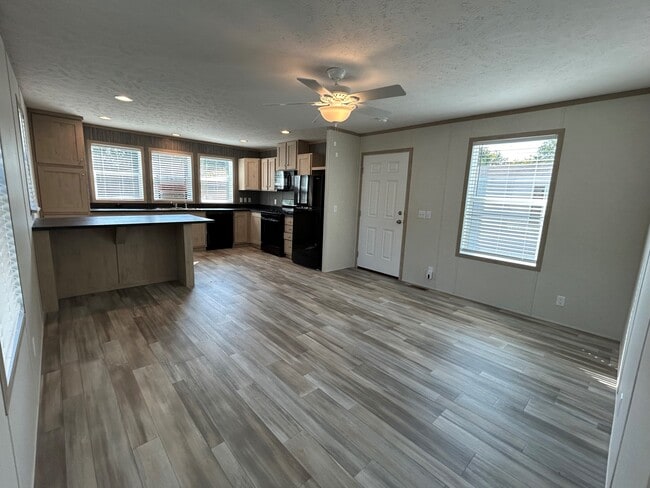 Photo - 3430 N Peoria Rd