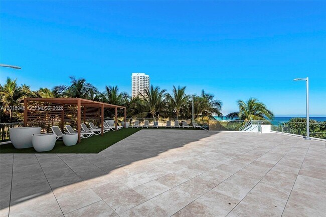 Photo - 7135 Collins Ave Unit 1214
