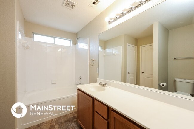 Photo - 10211 Round Rock Way