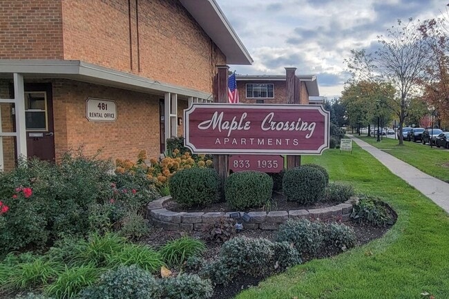 Maple Crossing Apartments - Maple Crossing Apartments