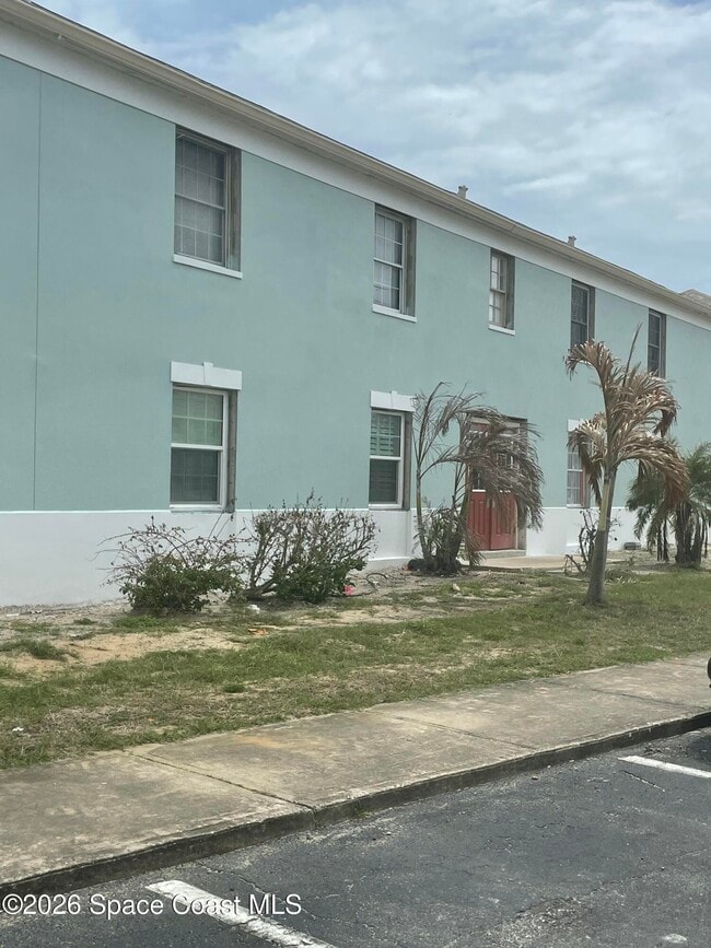 Photo - 115 E Colonial Ct Unit C