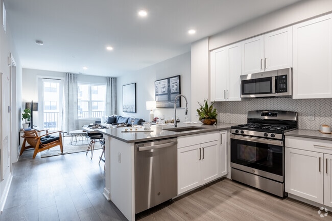 1BR 1BA - 767SF - Station Bay