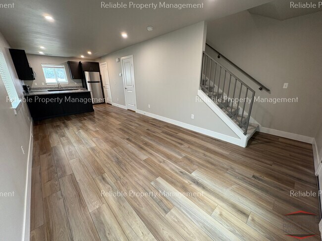 375 Jeremy Ln