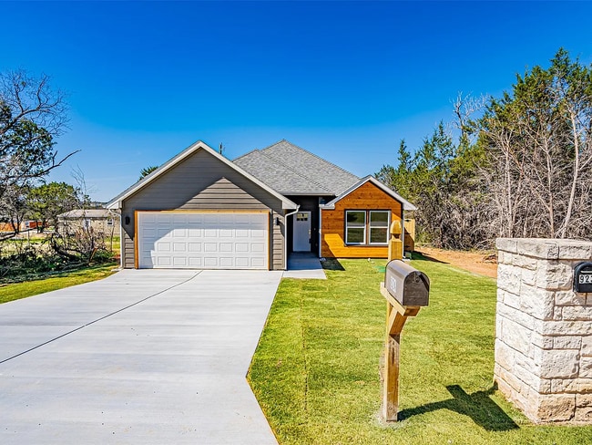 Building Photo - 924 Bosque River Dr