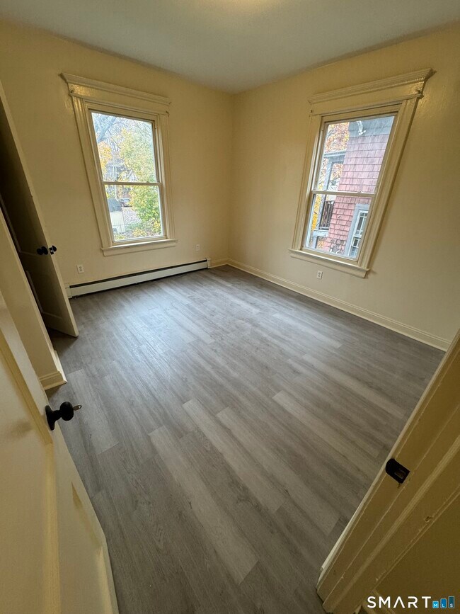 Photo - 304 Shelton Ave Unidad 2