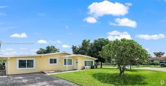 Building Photo - 1401 NW 79th Terrace Rental