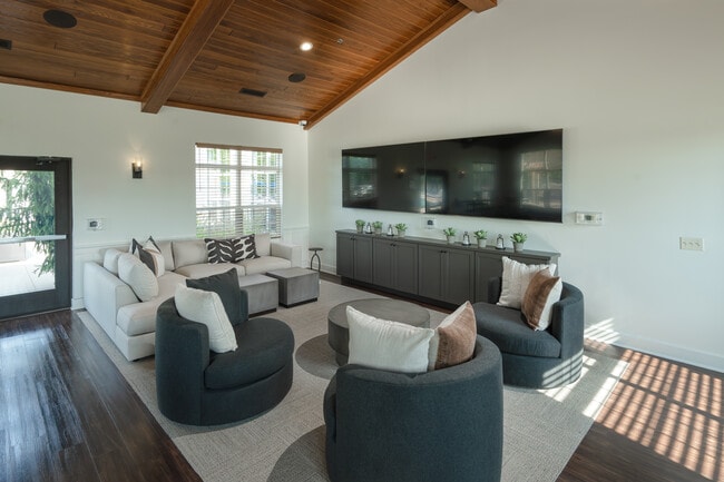 Game Room - Multi Media Lounge