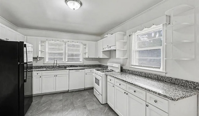 Photo - 7120 S Sweetwater Rd