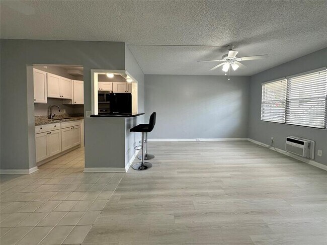 Photo - 254 Newport P Unidad 254