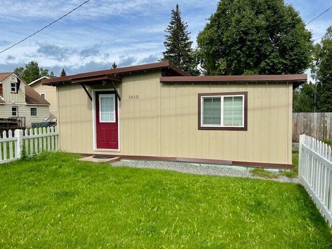 Furnished One Bedroom Single Family Home - Furnished One Bedroom Single Family Home