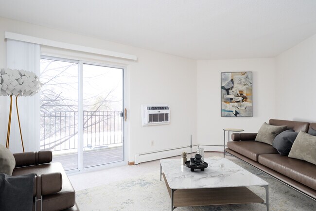 Building Photo - Shenandoah Woods