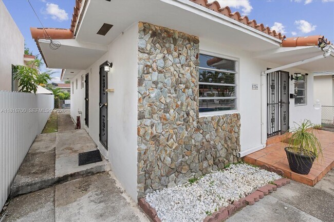 Photo - 5726 SW 20th St