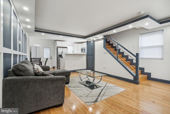 Photo - 1812 Woodbourne Ave