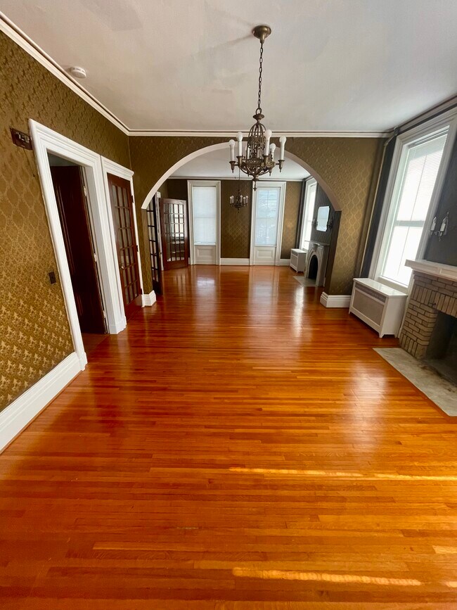 52 Genesee St Unit 1