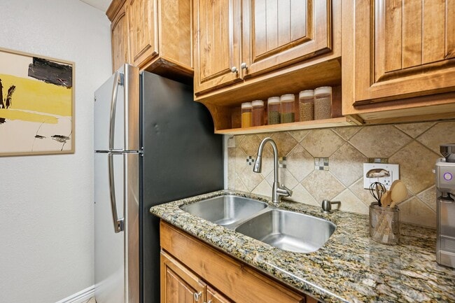 Jade Ridge Apartments