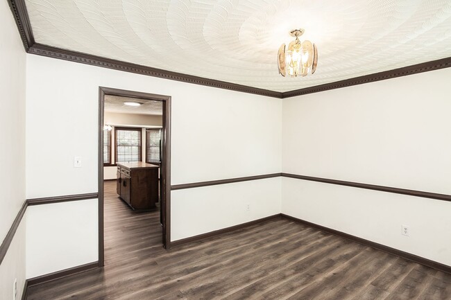 Photo - 1513 Narbonne Ct