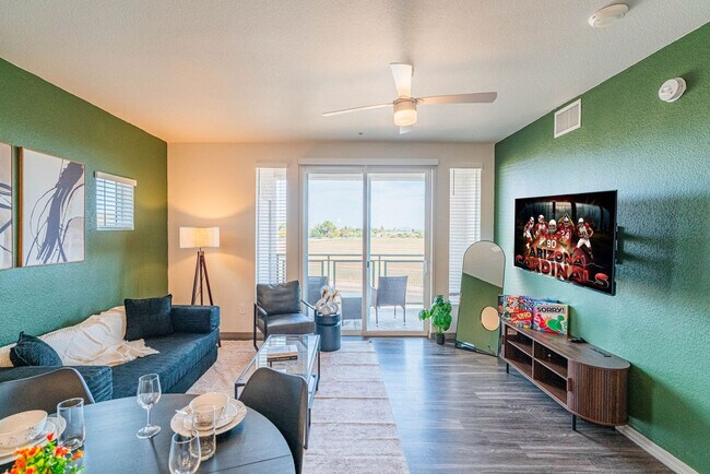 Photo - 9600 W Georgia Ave Unidad ID1374243P