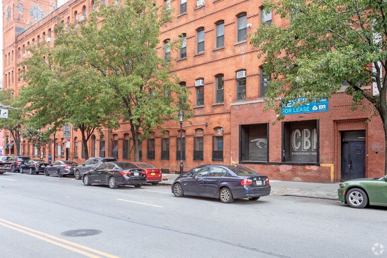 Tiendas - The Crescendo