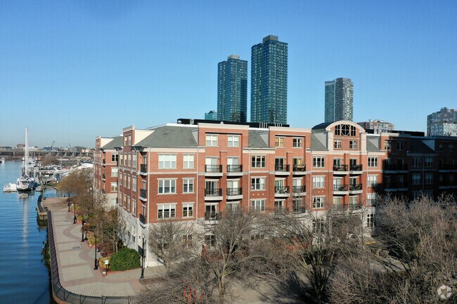 Photo - Pier House I Condominiums