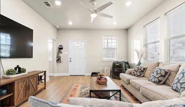 Photo - MUST SEE!!! Beautiful Home - Won't Last Lo...